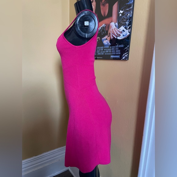 Women’s Sleeveless Dynamite Dress ( XS ) - Picture 6 of 6